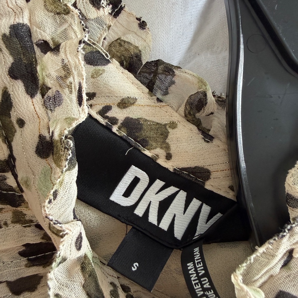 DKNY Ruffled Sleeveless Blouse - Black and Cream - Picture 4 of 4